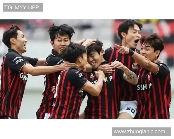 FC首尔与南方球队的激烈对决展现足球魅力与团队精神 FC首尔与南方球队的激烈对决展现足球魅力与团队精神